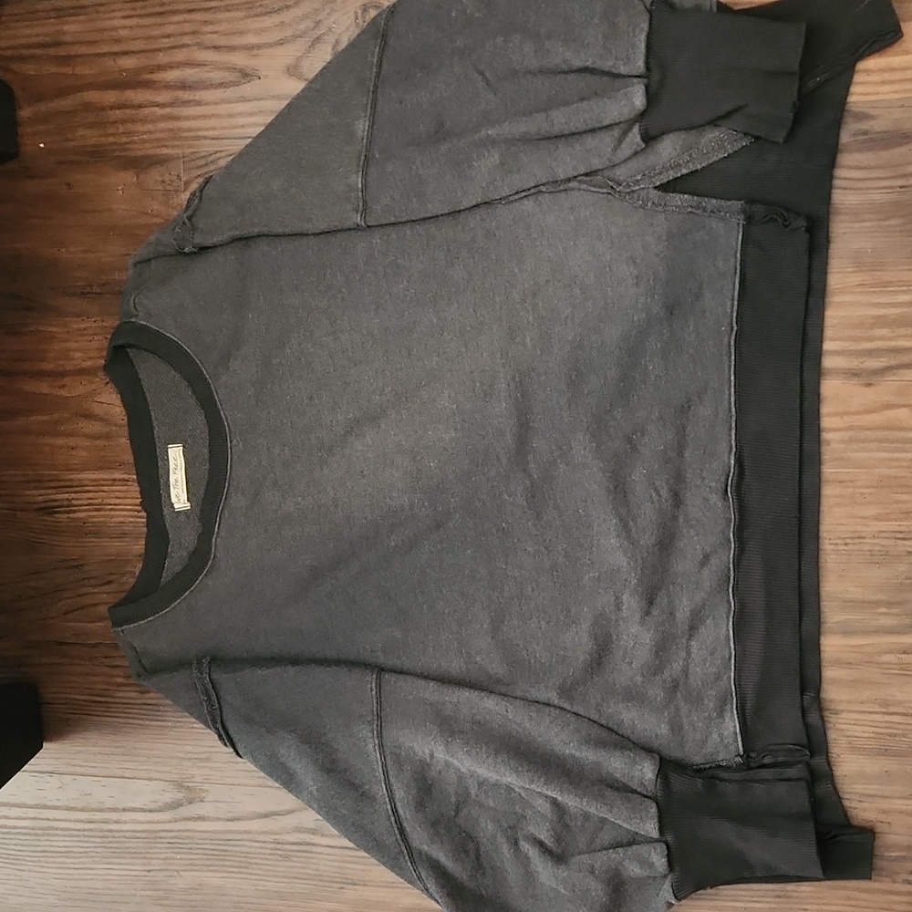 NEW FREE PEOPLE We The Free Camden Sweatshirt in Dark Charcoal Grey sz Small